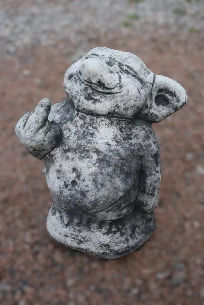 Betonipatsas, Peikko, keskari 30 cm - Sisustus - 103979 - 1